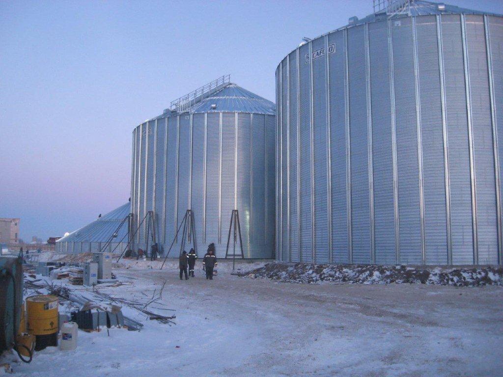 SCAFCO commercial grain bins